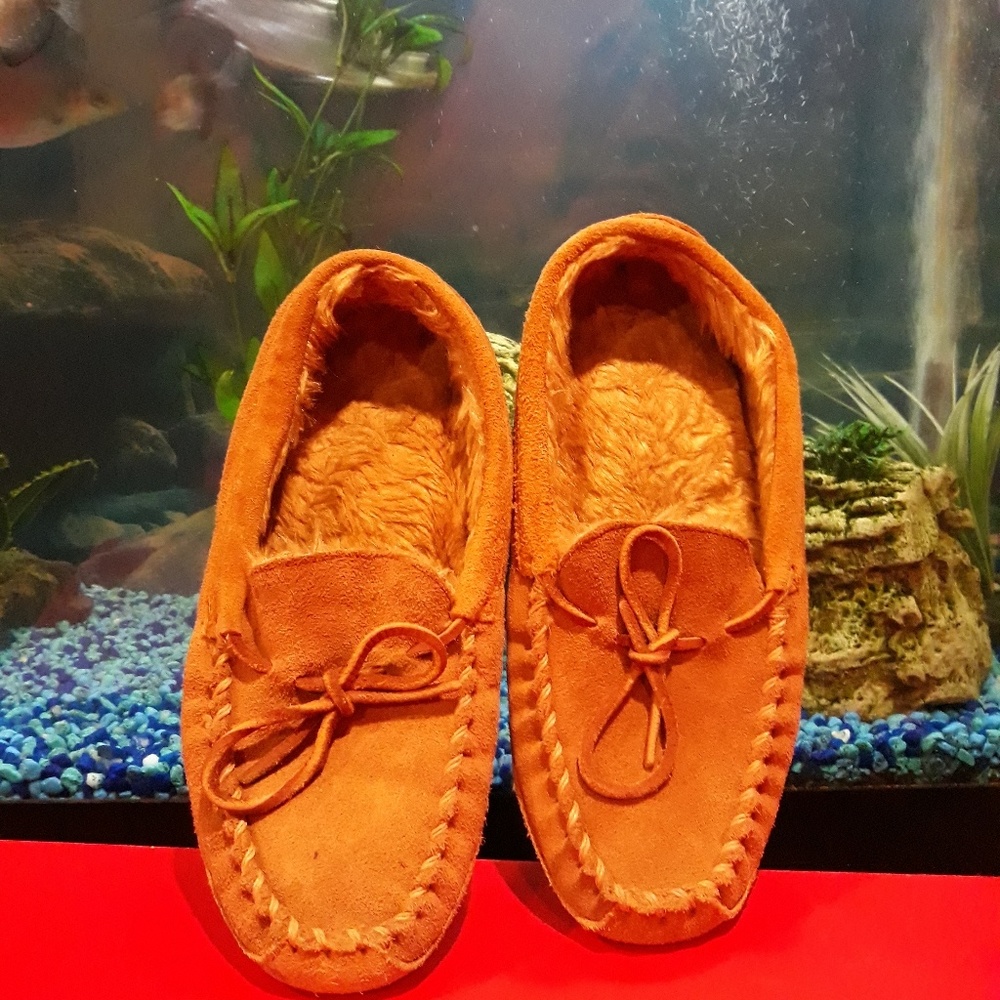 L.L. BEAN SLIPPERS